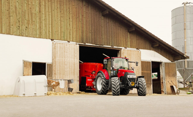 Traktorius Case IH Luxxum serijos pritaikytas grudų tvarkymui
