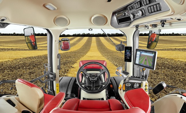 Traktorius Case IH Magnum AFS Connect™ CVXDrive serijos su vaizdu iš vairuotojo kabinos