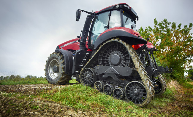 Traktorius Case IH Magnum AFS Connect™ Rowtrac serijos pritaikytas įmirkusiems laukams