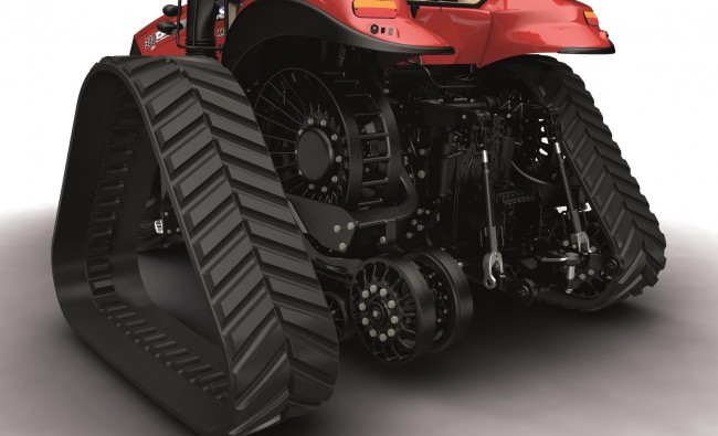 Traktorius Case IH Magnum AFS Connect™ Rowtrac serijos galiniai vikšrai iš arti