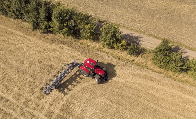 Traktorius Case IH Optum CVX manevringas laukuose