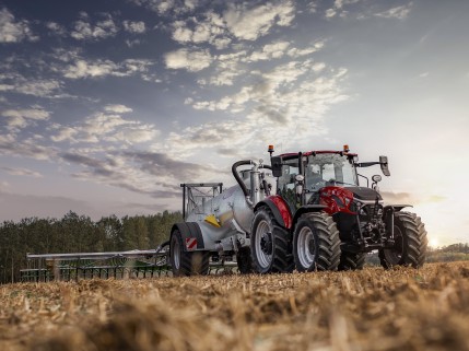 Case IH uuendas oma Farmall C seeria traktorit