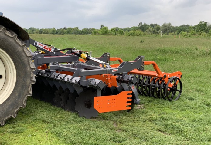 Uus randaal kevadtöödeks kätte