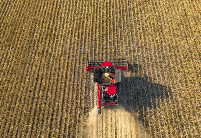 Case IH Axial-Flow 8250 = 4 aastat meelerahu