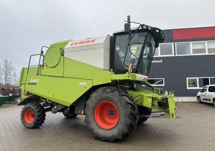 Claas Avero 240