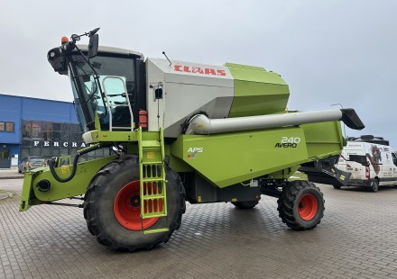 Claas Avero 240