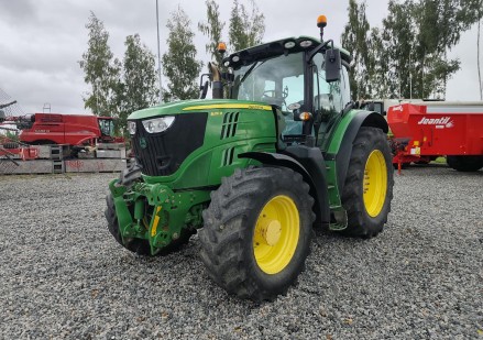 John Deere 6210R