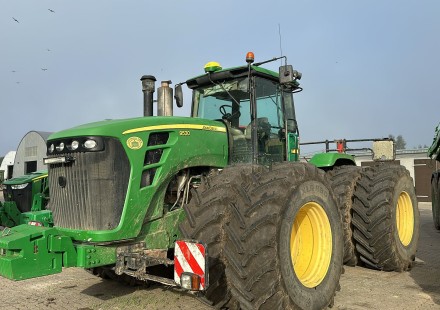 John Deere 9530