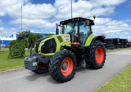 Claas Axion 830