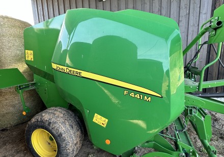 John Deere F441 M