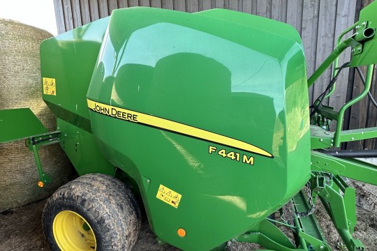 John Deere F441 M