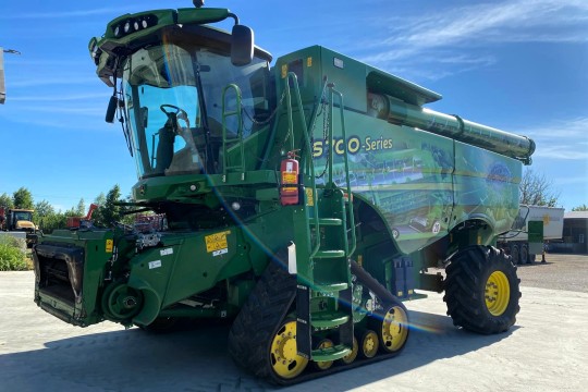 John Deere S790