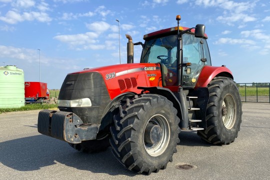 Naudotas traktorius Case IH Magnum 335