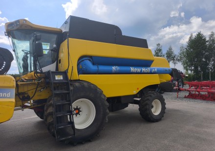 New Holland CS6080