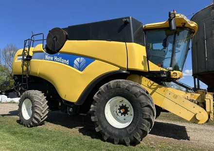New Holland CX8080