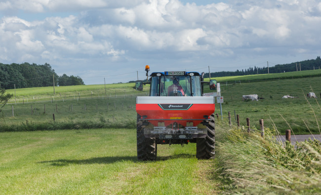 Ripp-väetiselaotur Kverneland Exacta CL