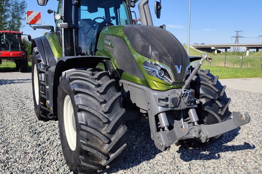 Valtra Q265 