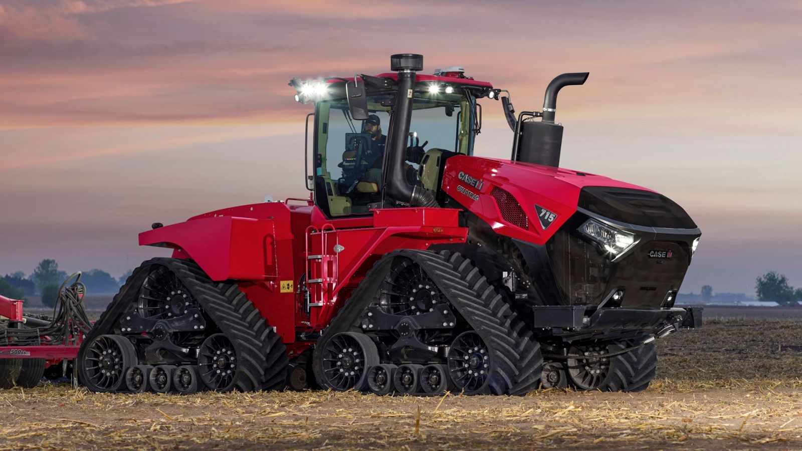 UUS Case IH Quadtrac 715 on kohal!