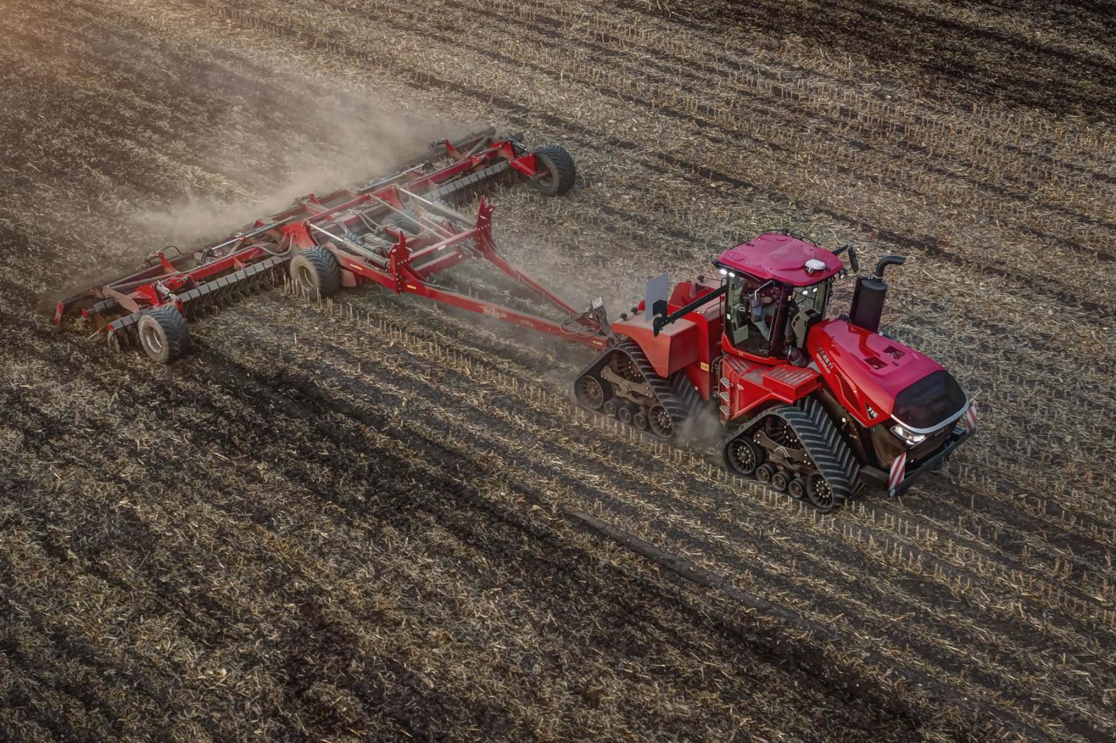 UUS Case IH Quadtrac 715 on kohal!