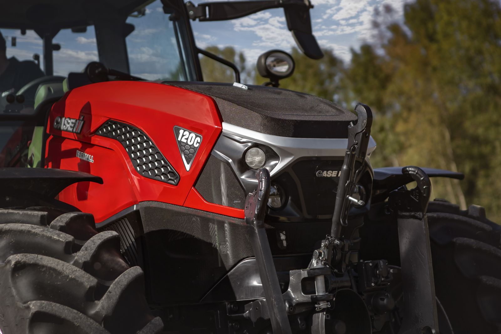 Case IH uuendas oma Farmall C seeria traktorit